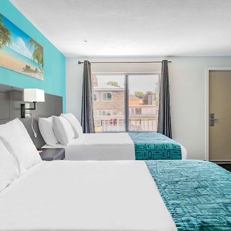 Howard Johnson By Wyndham Gananoque Εξωτερικό φωτογραφία