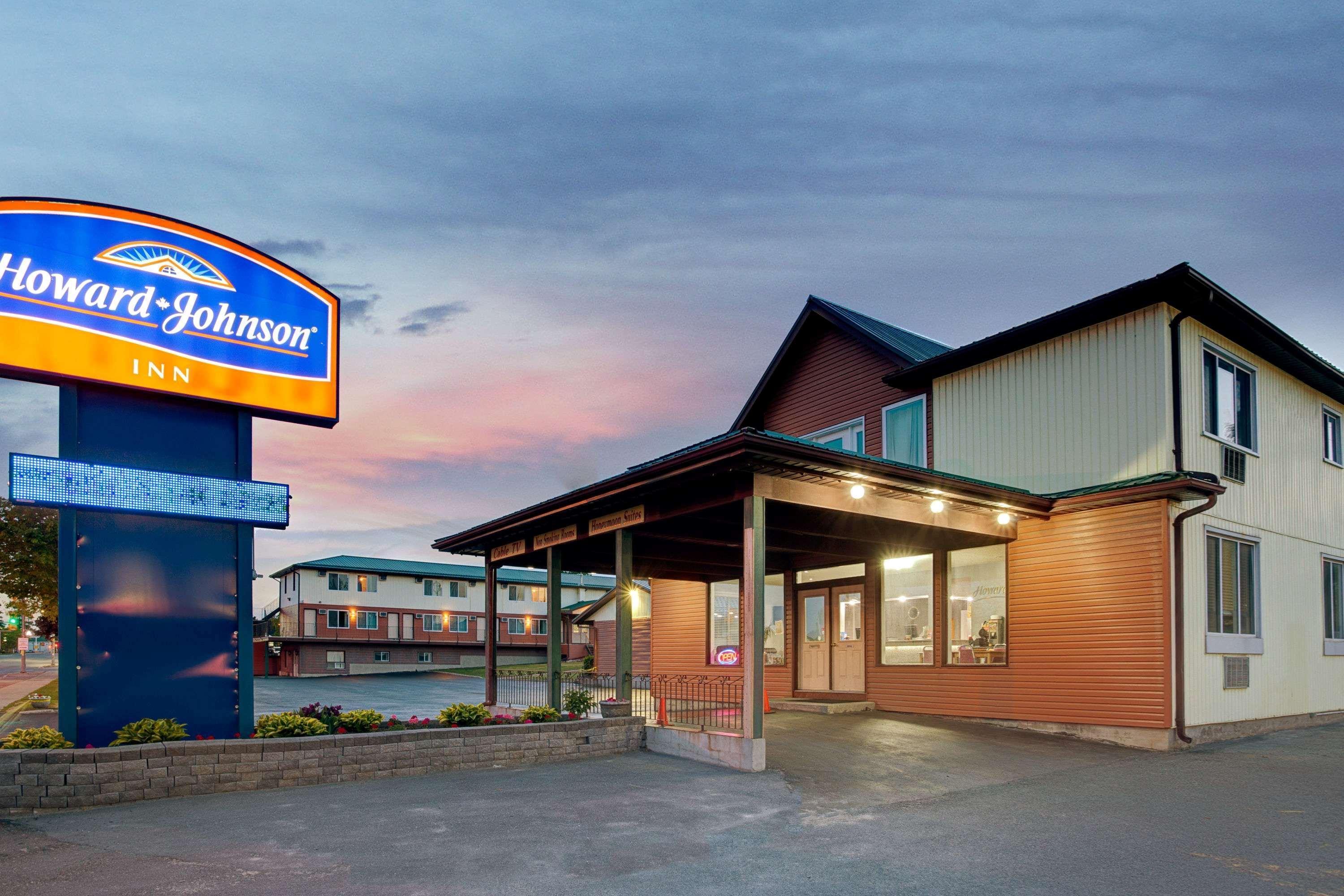 Howard Johnson By Wyndham Gananoque Εξωτερικό φωτογραφία