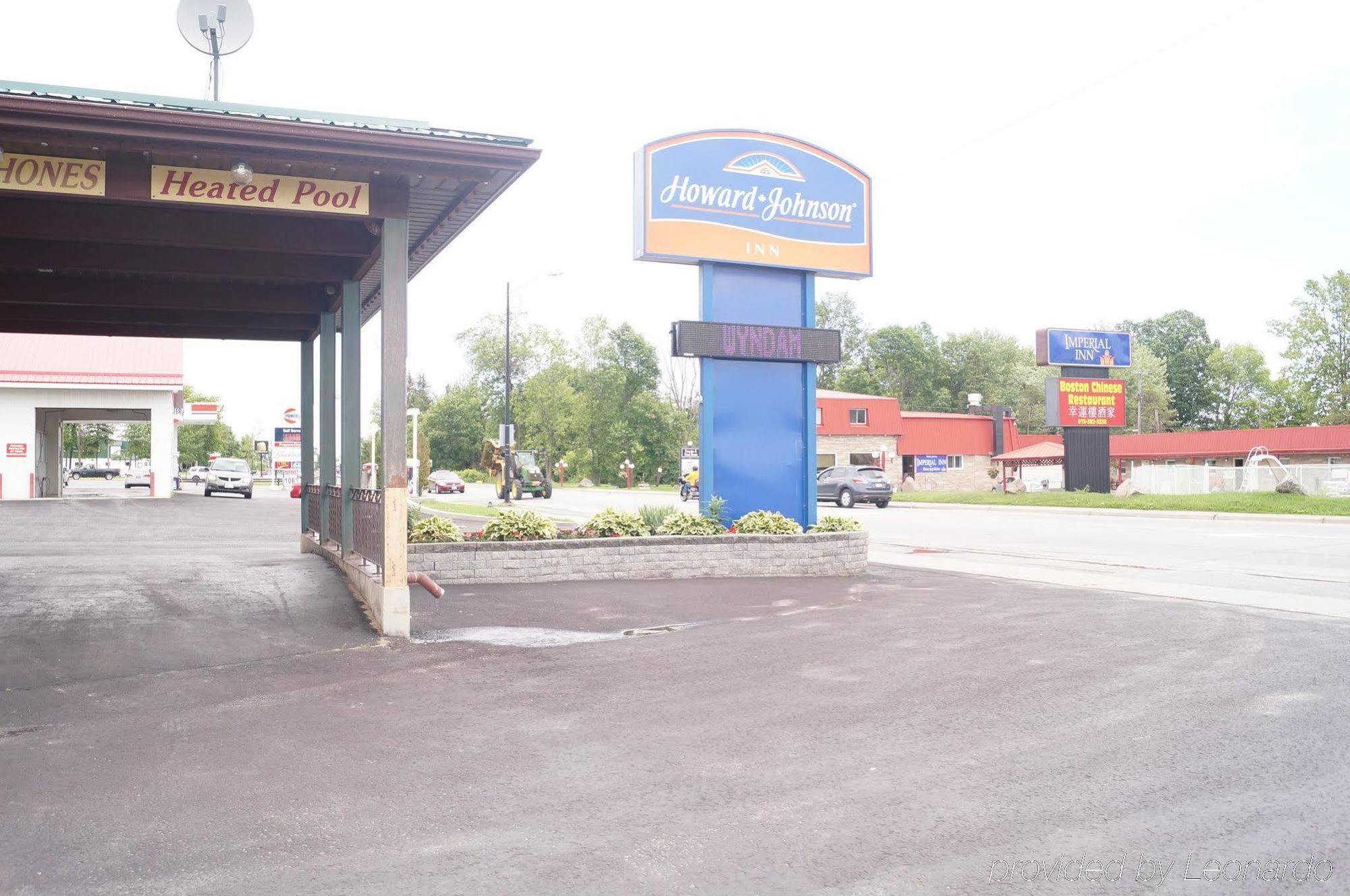 Howard Johnson By Wyndham Gananoque Εξωτερικό φωτογραφία